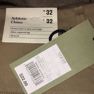Men’s khakis